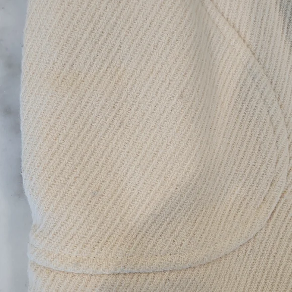 Elegant Cream Women's Coat, Size Small - Picture 8 of 9